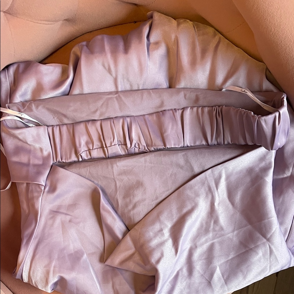Lavender Satin dress - Picture 4 of 4